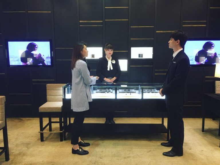 Nan LU : « Je propose des services de formation dans les magasins de luxe en Chine »